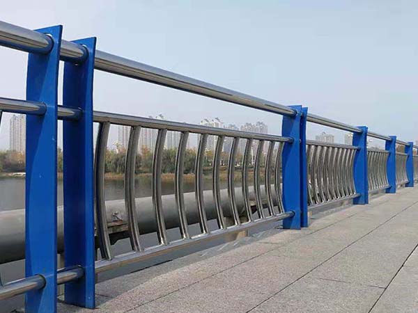 聊城濱河大道橋梁護欄